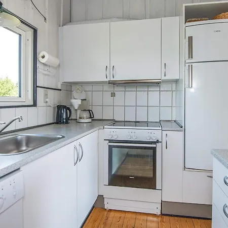 6 Person In Romo Tagholm